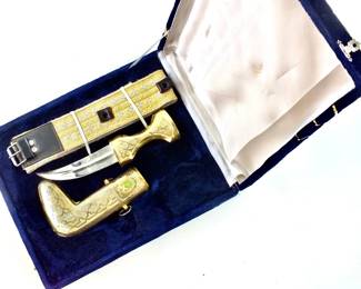 123 lot0708 Vintage Saudi Arabia Jambia Knife Presentation Cased Dagger w Scabbard B