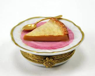 091 lot0042 Art de Limoges Pierre Custard Pie Slice Dessert Porcelain Trinket Box