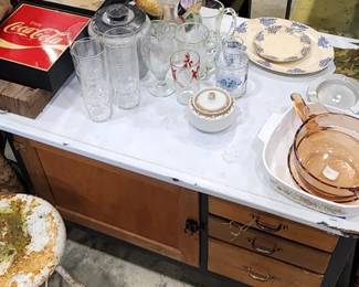 Porcelain top kitchen cabinet