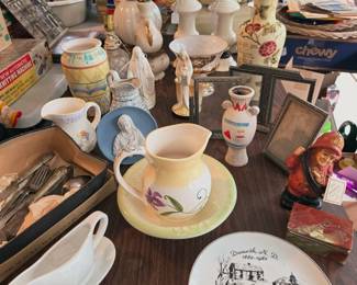 Beautiful vintage lights, vases, plates & more
