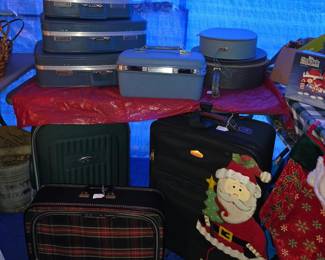 New suitcases 1970-80's, set of 4 1960's