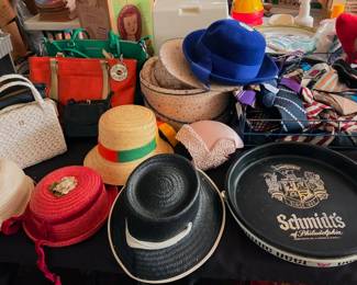 Vintage Hats, Bags & Brewery Advertising: Vintage ladies' straw and felt millinery hats, round hat box, woven handbag and brightly colored purses, and a vintage Schmidt's of Philadelphia metal beer tray.