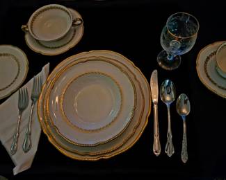 Castleton Laurel china 154 pieces with Gold trim