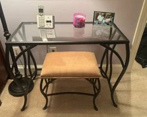 Wonderful desk or Make up Vanity 