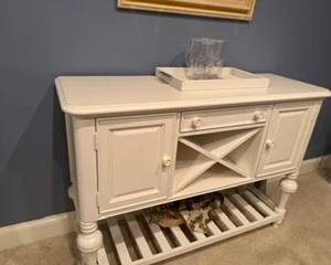 Matching side board!