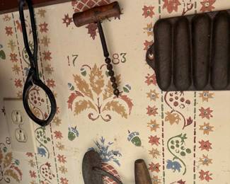 Primitive Decor
