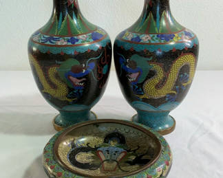 Lot 188: Pair of Cloisonné Vases and Decorative Bowl