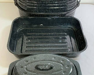 Lot 84: Roasting Pans