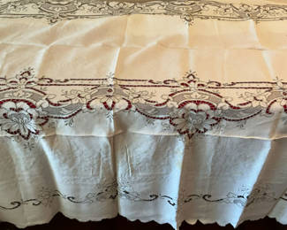 Lot 20: Vintage Linen Table Cloths With Embroidered Cutwork