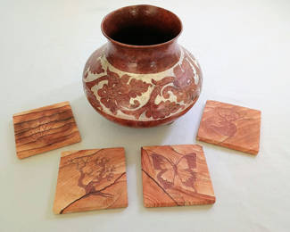 Lot 122: Decorative Copper Vase with Four Wooden Coasters