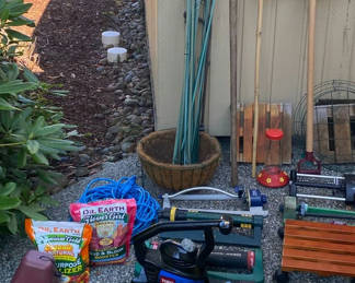 Lot 104: Small Gardening Lot