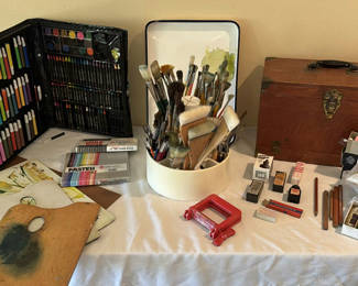 Lot 45: Art Supplies