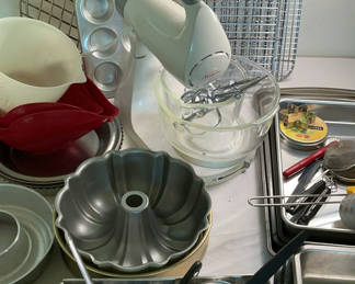 Lot 62: Assorted bakeware, mixer and kitchen tools