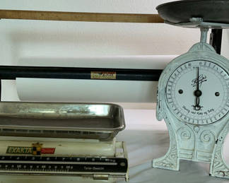 Lot 51: Antique Kitchen Items