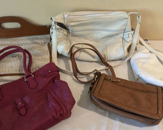 Lot 42: 5 Women’s soft larger Purses