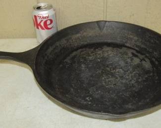 Large Cast Iron Lodge Skillet