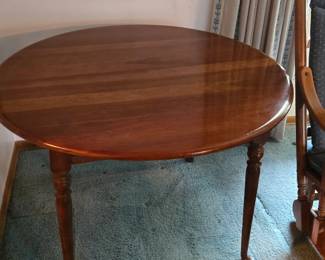 Mid Century Hard Wood Dinning Room Table with 4 Chairs
