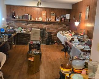 Lots of Kitchen Items