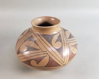 133 Vintage southwest style polychrome pottery vase
