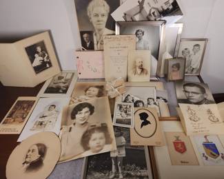 306h Vintage photos antique ephemera