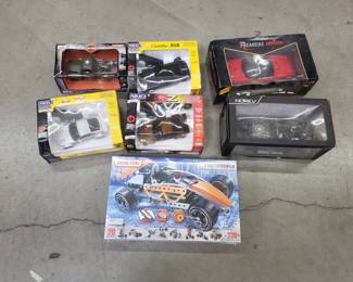 561 Group of die cast model cars and RC cars scales