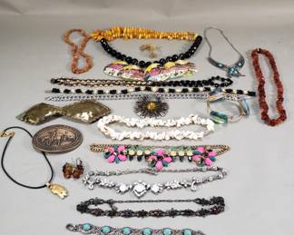 208 Group of vintage costume jewelry, necklaces,