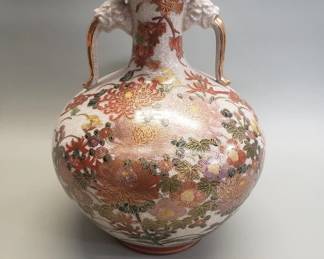 466 Satsuma vase