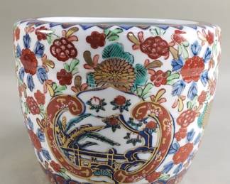 570 Japanese Gold Imari hand painted porcelain planter