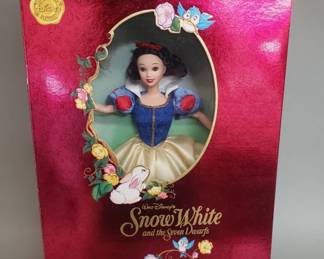 89 1997 Disneys Snow White and the Seven Dwarfs