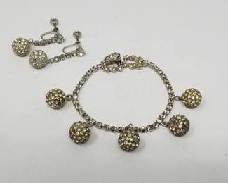 313 Vintage signed Bellini rhinestone ball bracelet