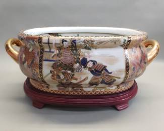 556 Vintage hand painted Chinese porcelain foot bath