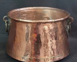 212 Vintage handhammered copper cauldron