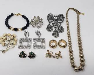 181 201 Vintage signed designer jewelry