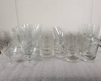 309h Vintage glass crystal glasses