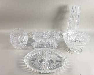 582 Group of crystal and glass snack tray, bowls,
