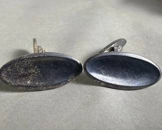 180 182 Vintage sterling silver cuff links