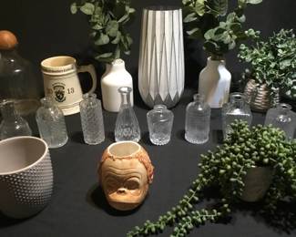 601h Vintage rosebud vases, faux plants, vases