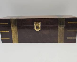 622h Vintage campaignstyle wood box with brass