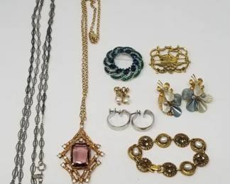 187 312 Vintage signed designer jewelry