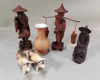 329 Group of carved wood figures, vase salt and