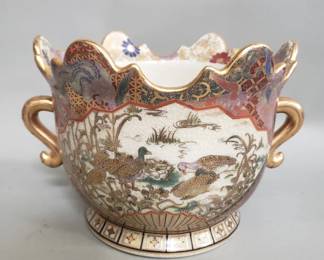 569 Hand painted Japanese Satsuma ceramic planter