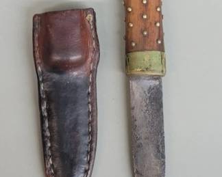 516 Vintage steel wood and brass hunting knife