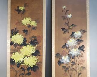 127 Pair of vintage signed Japanese hand painted