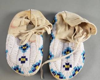 036 126 Vintage fully beaded Native American moccasins