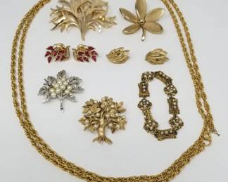 186 311 Vintage signed designer jewelry