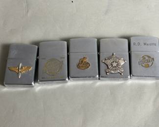 183 235 Group of 5 vintage Zippo lighters