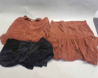 441 Vintage womens clothing