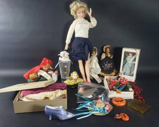 334 Miscellaneous dolls, doll clothes, Halloween