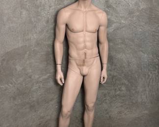 136 7 piece mannequin