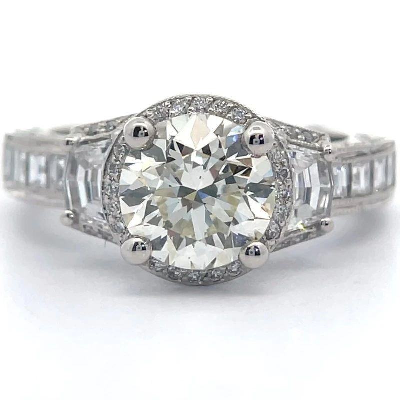Tacori 3.35 Carat Diamond Ring in Platinum w/ 2.09 Carat VVS2/I Center